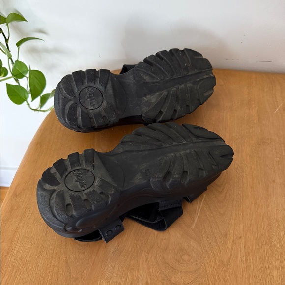 Opening Ceremony Buffalo London Women's Black Platform Sandals - Picture 4 of 4